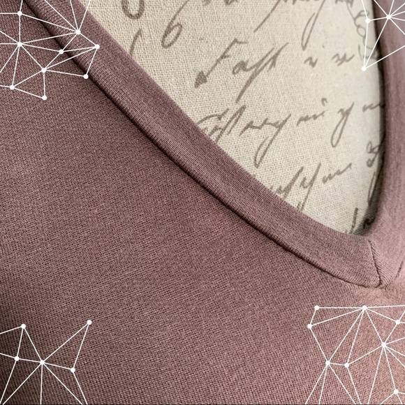 TRESICS Cold Shoulder Long Sleeve Top - Picture 4 of 5